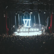 You me at six en concert au Bataclan